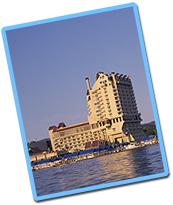 accom1.jpg (7220 bytes)
